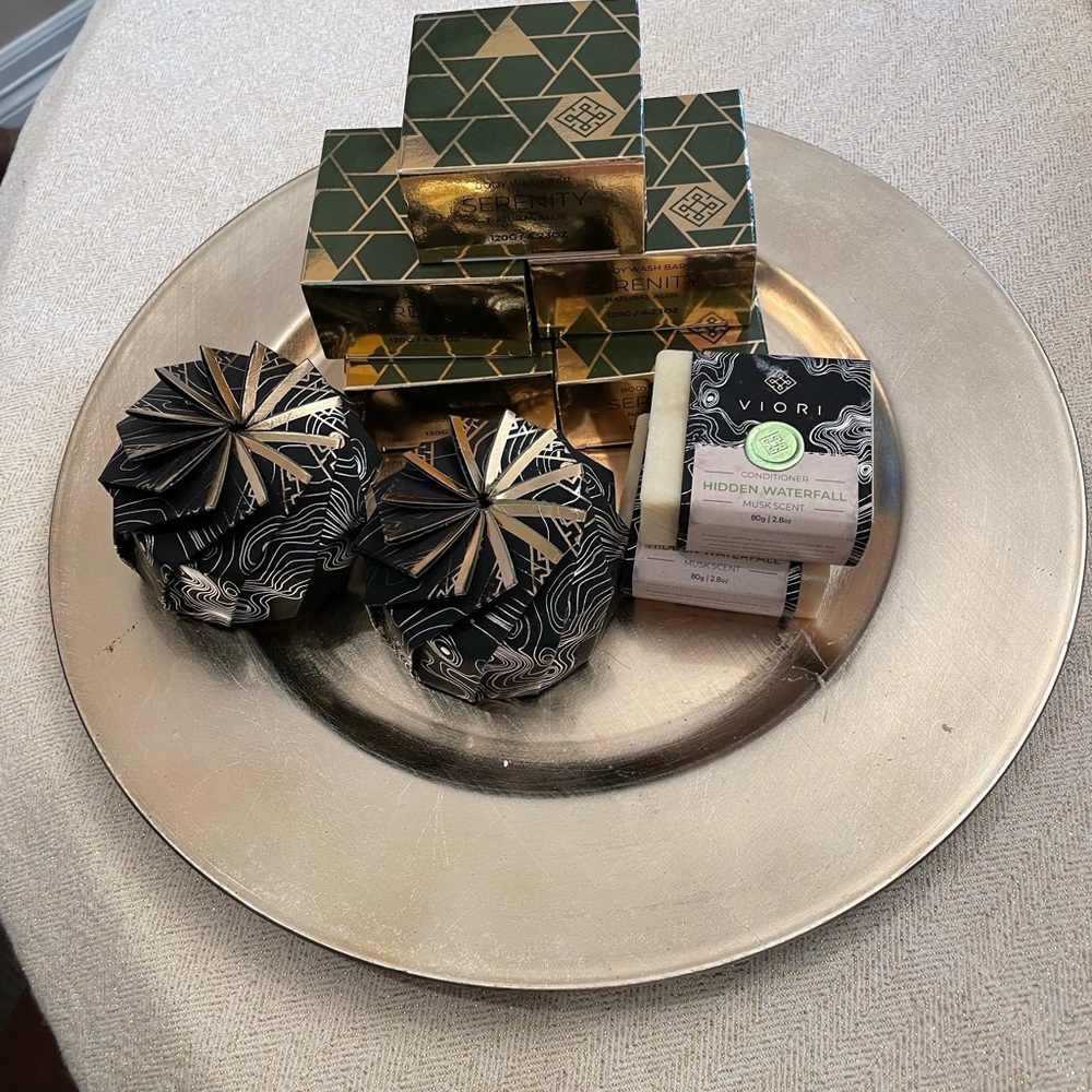 VIORI Hidden 2 Waterfall Shampoo Bar, Conditioner Bar, and 5 Serenity body wash